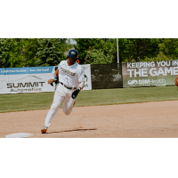 Tommy Stevenson rounds the bases for the Fond du Lac Dock Spiders