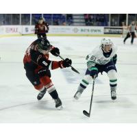 Vancouver Giants' Ty Thorpe takes on Seattle Thunderbirds' Kyle Crnkovic