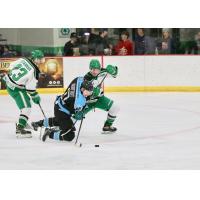 Zach Burfoot of the Wisconsin Windigo battles the Chippewa Steel