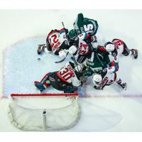 Kelowna Rockets battle the Everett Silvertips