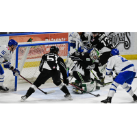 Wichita Thunder look for an opening against the Idaho Steelheads