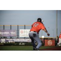 Mankato MoonDogs first baseman Noah Hull