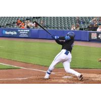 Syracuse Mets' Danny Mendick at bat