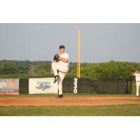 Fond du Lac Dock Spiders' Tyler Peck on the mound